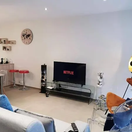 Elegant 2022 One Bedroom Flat With Terrac And Parking